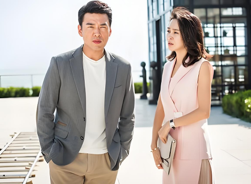 现实中婚外情，十个里有九个，落得遍体鳞伤